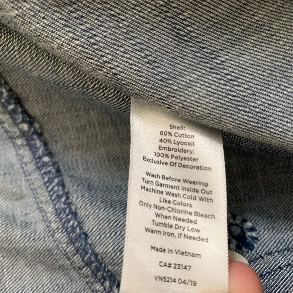 Talbots Lightweight Embroidered Denim Pencil Skirt 8 - Picture 5 of 5